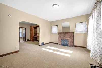 909 Brown Avenue NW, Canton, OH 44703 - Photo 4