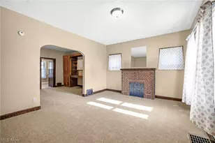909 Brown Ave NW, Canton, OH 44703 - Photo 4