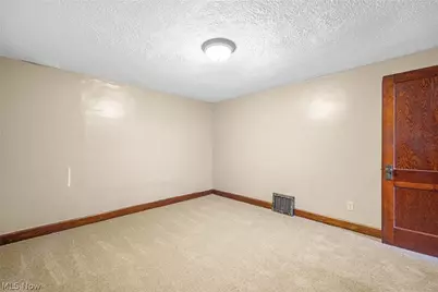 909 Brown Avenue NW, Canton, OH 44703 - Photo 24