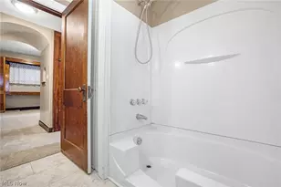 909 Brown Ave NW, Canton, OH 44703 - Photo 28
