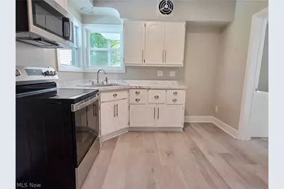 239 Hollywood Boulevard, Steubenville, OH 43952 - Photo 8