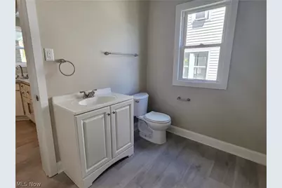 239 Hollywood Boulevard, Steubenville, OH 43952 - Photo 10