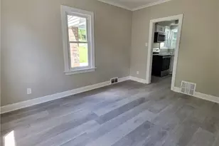 239 Hollywood Blvd, Steubenville, OH 43952 - Photo 12