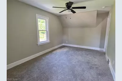 239 Hollywood Boulevard, Steubenville, OH 43952 - Photo 18