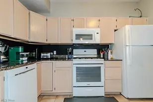 11024 Detroit Ave, Loveland, OH 44102 - Photo 18