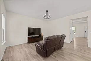 10359 Fox Hollow Cir, Twinsburg, OH 44087 - Photo 8