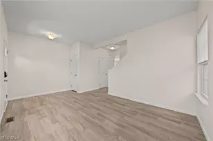 10359 Fox Hollow Cir, Twinsburg, OH 44087 - Photo 4