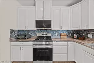 10359 Fox Hollow Cir, Twinsburg, OH 44087 - Photo 14