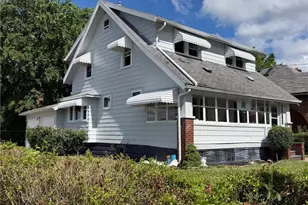 1282 Brown St, Akron, OH 44301 - Photo 2
