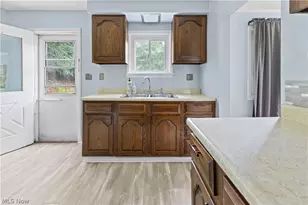 210 Arnell Ln, Steubenville, OH 43952 - Photo 8