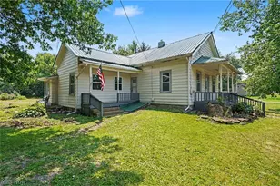 9470 Tallmadge Rd, Diamond, OH 44412 - Photo 2
