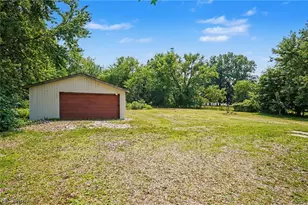 9470 Tallmadge Rd, Diamond, OH 44412 - Photo 14