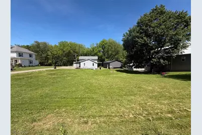 302 3rd Avenue SE, Beach City, OH 44608 - Photo 8