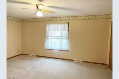34877 Clear Creek Drive, North Ridgeville, OH 44039 - Photo 16