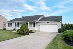 34877 Clear Creek Dr, North Ridgeville, OH 44039 - Photo 2