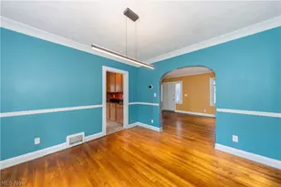 18526 Scottsdale Blvd, Huber Heights, OH 44122 - Photo 8