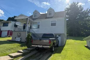 226 Frazier Ave, Bellaire, OH 43906 - Photo 6