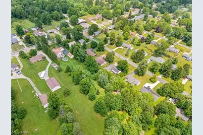 8160 Joyce Road, Grandview Heights, OH 44147 - Photo 40
