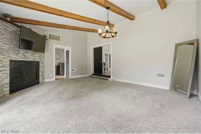 8160 Joyce Road, Grandview Heights, OH 44147 - Photo 18