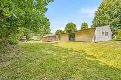 8160 Joyce Road, Grandview Heights, OH 44147 - Photo 30