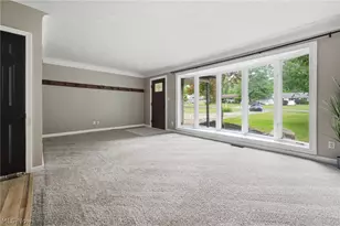 8160 Joyce Rd, Grandview Heights, OH 44147 - Photo 6