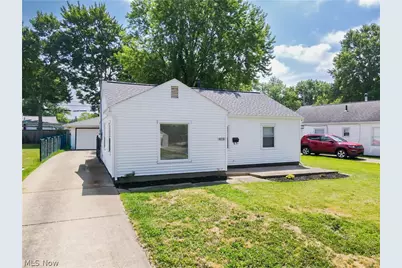 470 Standish Street NW, Massillon, OH 44647 - Photo 1