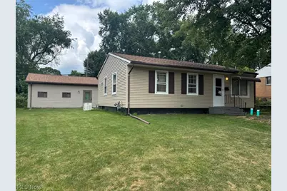 2425 40th Street NE, Canton, OH 44705 - Photo 2