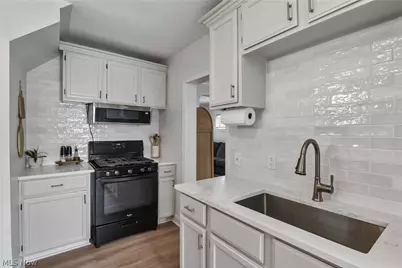 2088 Elmwood Avenue, Oakwood, OH 44107 - Photo 16