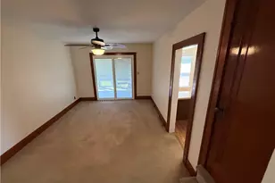 141 Warren Ln, Steubenville, OH 43953 - Photo 8