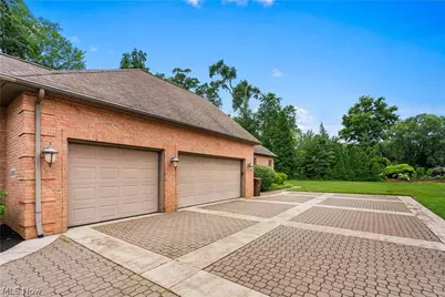 2859 Daisybrook Street NW, North Canton, OH 44720 - Photo 2