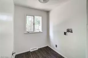 18212 Cornwall Rd, Loveland, OH 44119 - Photo 8