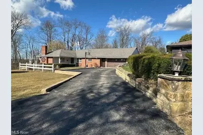 1307 Brightview Drive, East Liverpool, OH 43920 - Photo 2