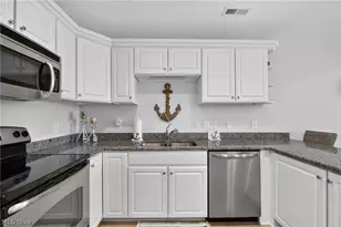3191 N Beach Towne Ct, Port Clinton, OH 43452 - Photo 10