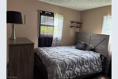 2400 Midway Avenue NE, Canton, OH 44705 - Photo 14