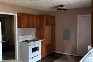 2400 Midway Ave NE, Canton, OH 44705 - Photo 10