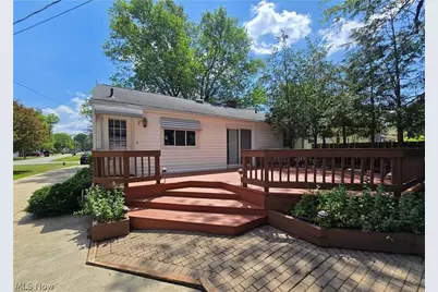 976 N Pasadena Avenue, Elyria, OH 44035 - Photo 1