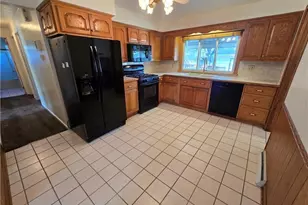 976 N Pasadena Ave, Elyria, OH 44035 - Photo 10