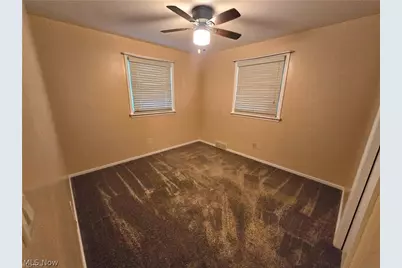 976 N Pasadena Avenue, Elyria, OH 44035 - Photo 18