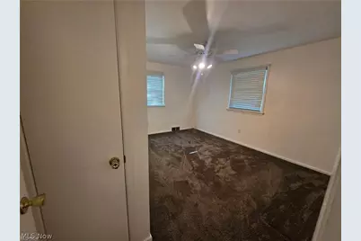976 N Pasadena Avenue, Elyria, OH 44035 - Photo 14