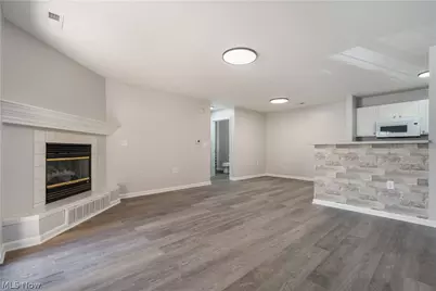 3395 Lenox Village Drive #149, Fairlawn, OH 44333 - Photo 6