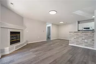 3395 Lenox Village Dr, Fairlawn, OH 44333 - Photo 6