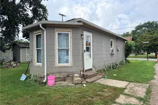 209 S Main St, Killbuck, OH 44637 - Photo 4
