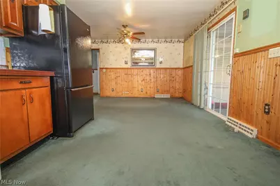 401 W Vine Street, Martins Ferry, OH 43935 - Photo 10