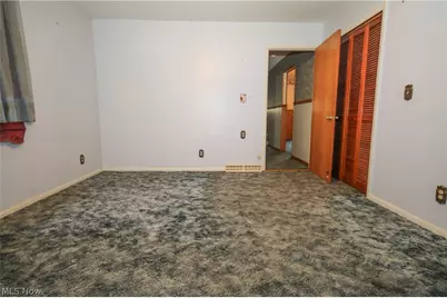401 W Vine Street, Martins Ferry, OH 43935 - Photo 16