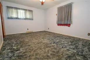 401 W Vine St, Martins Ferry, OH 43935 - Photo 14