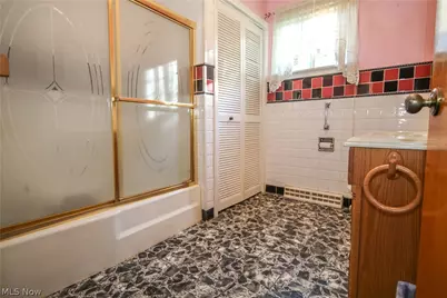 401 W Vine Street, Martins Ferry, OH 43935 - Photo 20