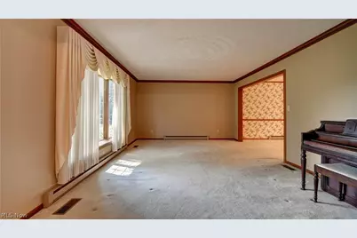 966 College Drive SE, New Philadelphia, OH 44663 - Photo 10