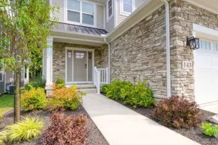 143 Town Centre Dr, Grandview Heights, OH 44147 - Photo 2