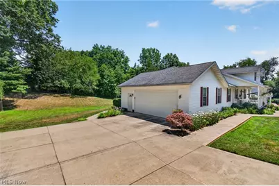 200 24th Street SE, Massillon, OH 44646 - Photo 2