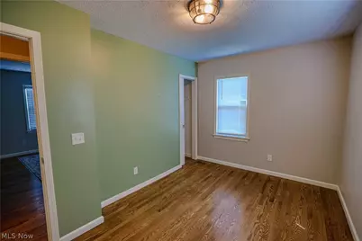 492 E Woodsdale Avenue, Akron, OH 44301 - Photo 28